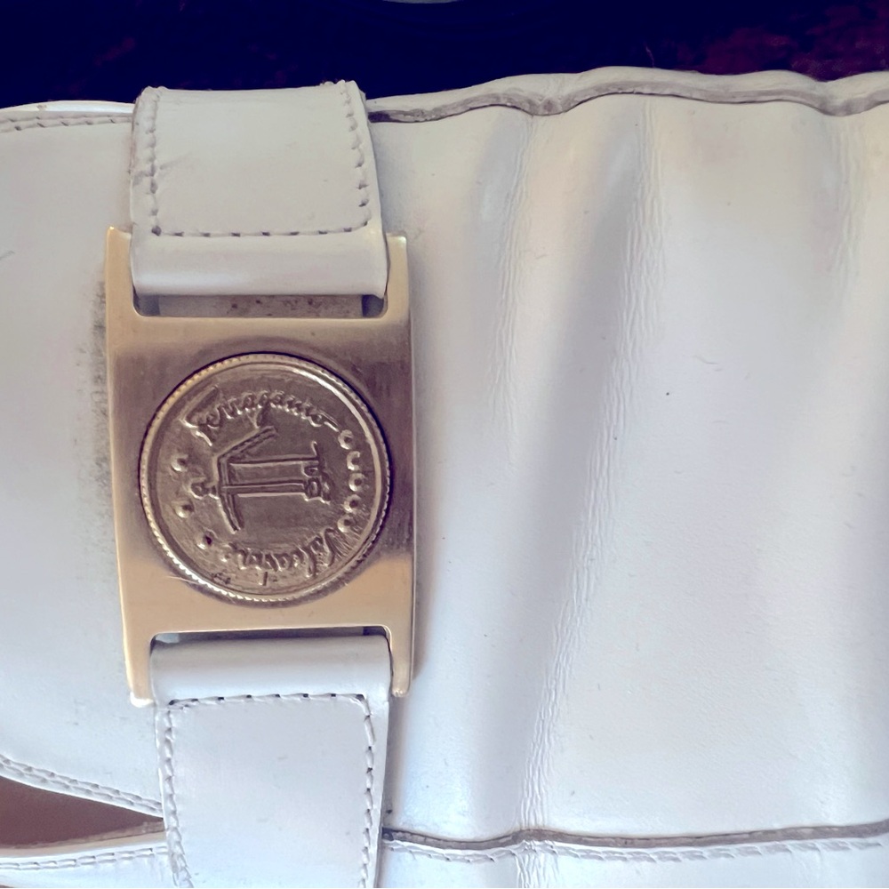 Vintage Ferragamo loafers - Picture 2 of 4